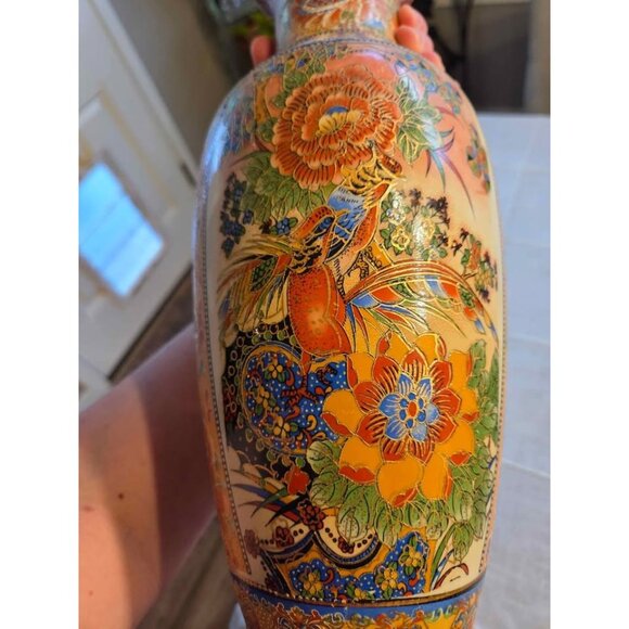 Vintage Satsuma style Japanese Vase - Picture 8 of 10